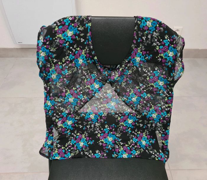 Haut fluide fleuri dos échancré - taille S - photo numéro 8