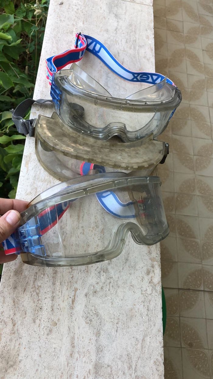 2 paires de lunettes de protection - photo numéro 2