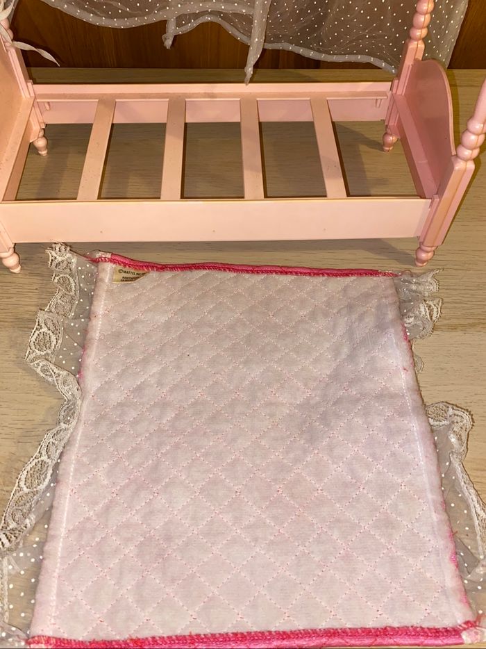 Barbie Mattel poupée lit baldaquin vintage dream glow bed 1985 - photo numéro 7