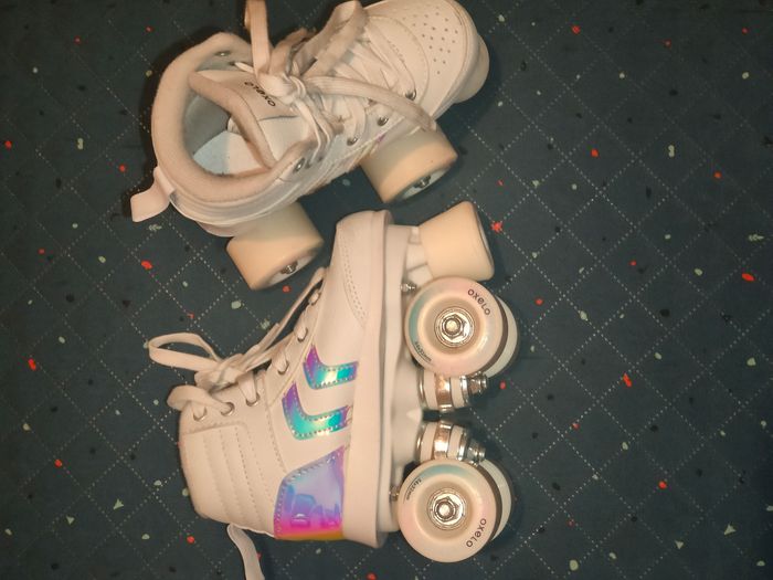 Patins à roulettes Oxelo holographiques – Taille 29 - photo numéro 3