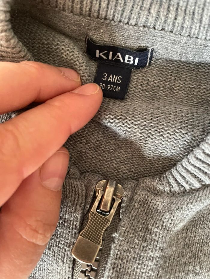 Gilet gris - photo numéro 2