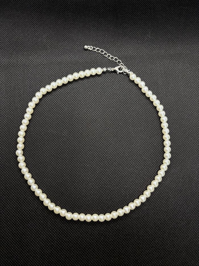 Collier perle blanche minimaliste - photo numéro 3