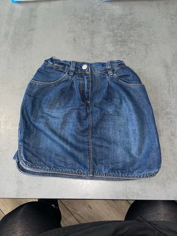 Jupe tape à l’œil