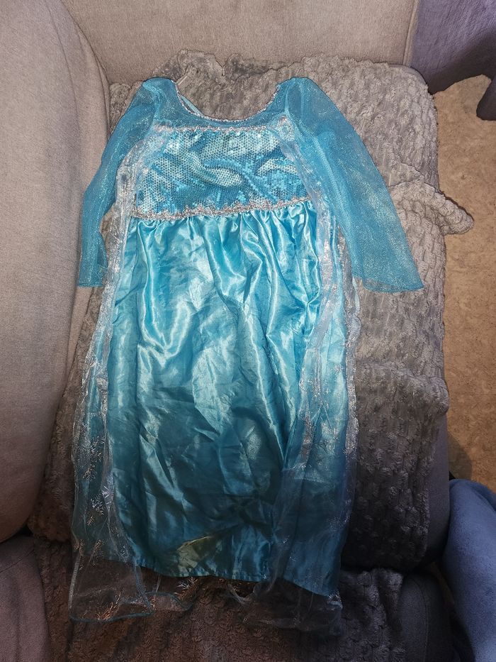 Costume robe reine des neiges 7/8 ans