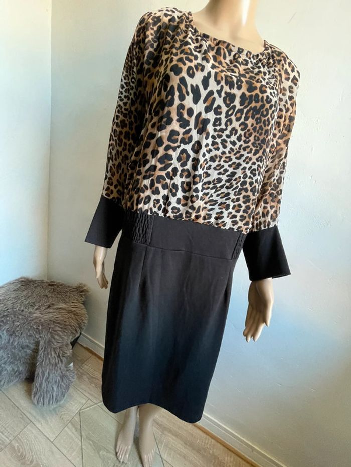 Robe style Léopard