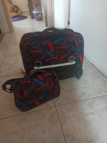 Cartable à roulettes+ sac à dîner