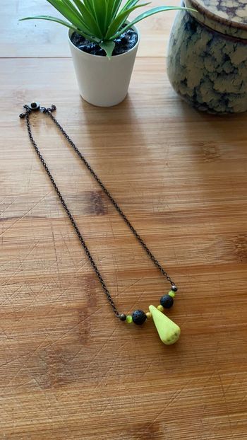 Collier pierre de lave