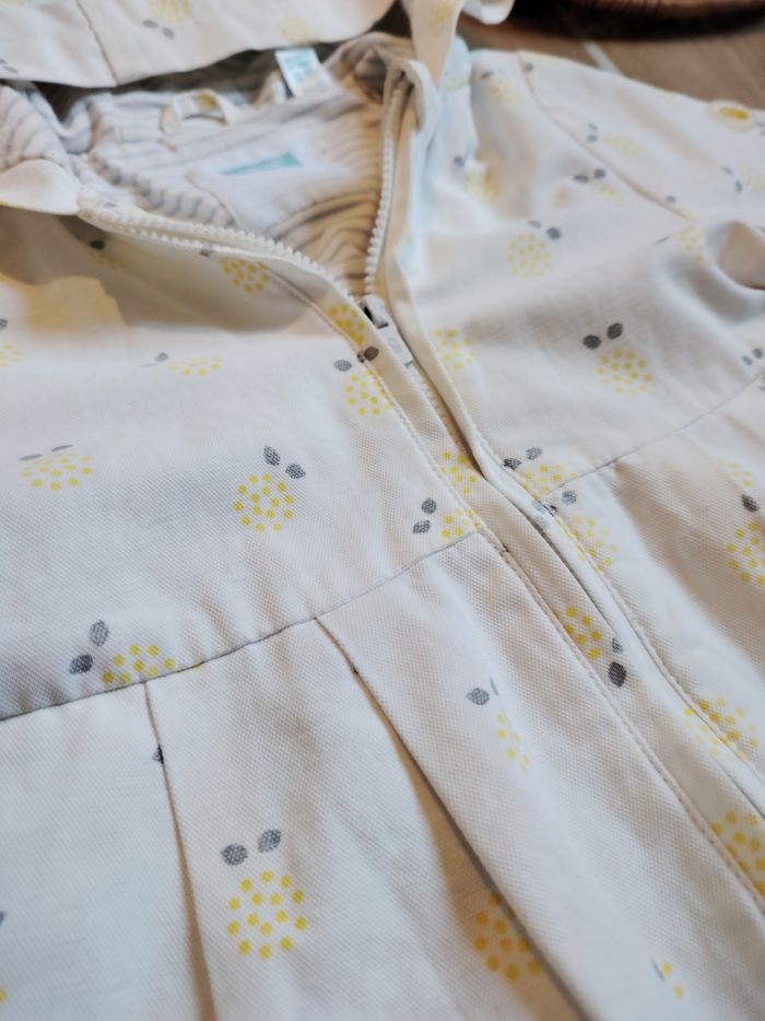 🌂 Obaibi/Orchestra - Ciré/ Parka de pluie blanc motifs fleurs jaune - Taille 18 mois - photo numéro 3