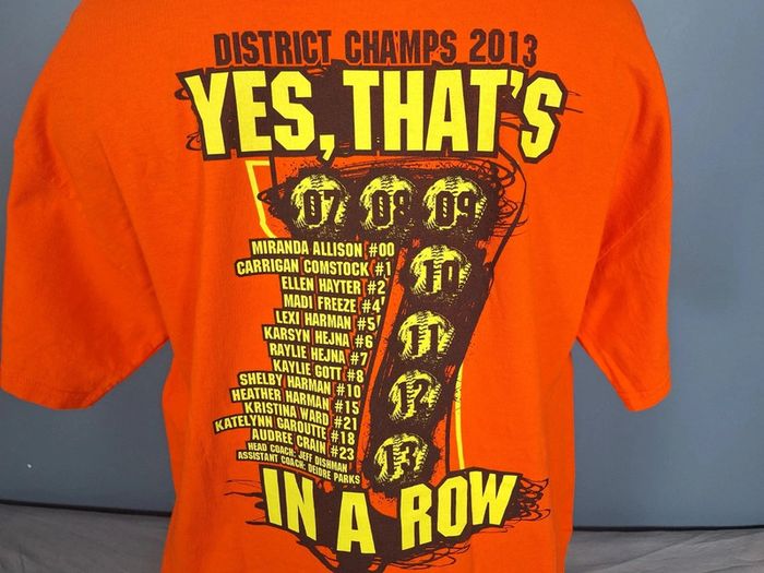 T-shirt imprimé gildan - Walnut Grove Lady Tigers – Champions de district 2013 (506) - photo numéro 6