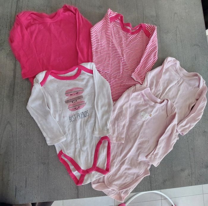 Lot x5 bodies manche longues 9 mois