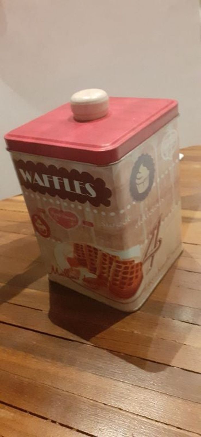 Boîte métallique pour bonbons / gâteaux
