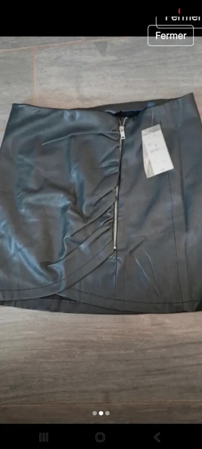 Jupe simili cuir Kiabi 40 neuve - photo numéro 2