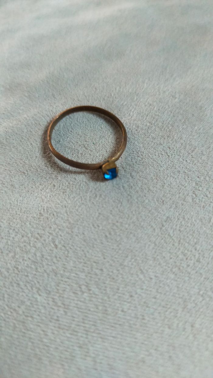Bague vintage fine avec pierre bleue – Taille 50 - photo numéro 2