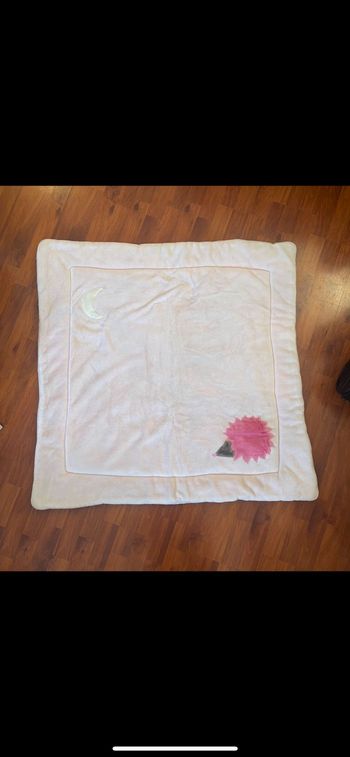 Tapis d’éveil et tapis de parc Flanelle -Trois kilos sept