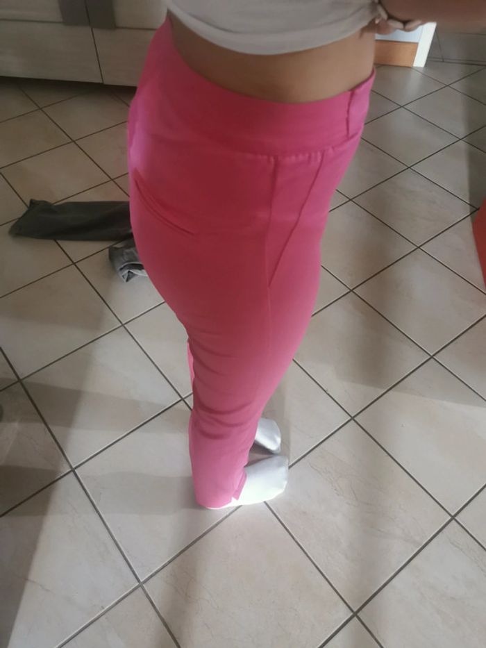 Pantalon rose ajustée - photo numéro 2