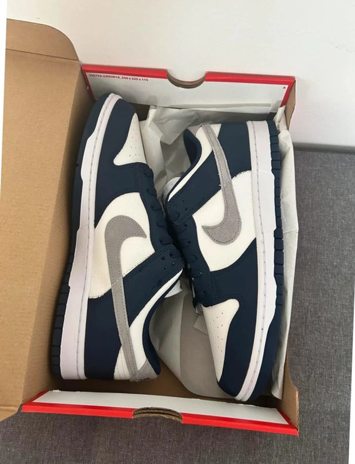 Nike Dunk Low Midnight Navy - photo numéro 4