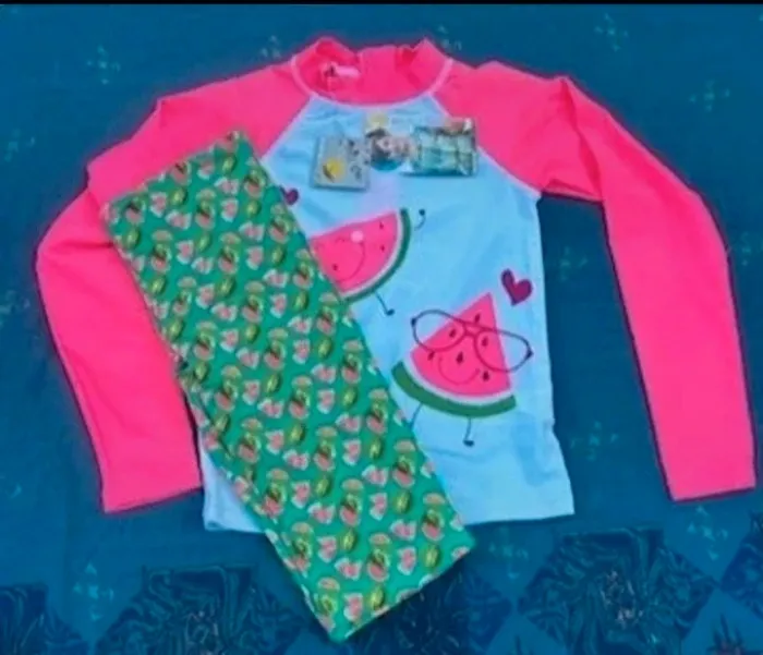 Ensemble anti-UV composé d'un Tee-shirt et d'un cycliste T10 ans