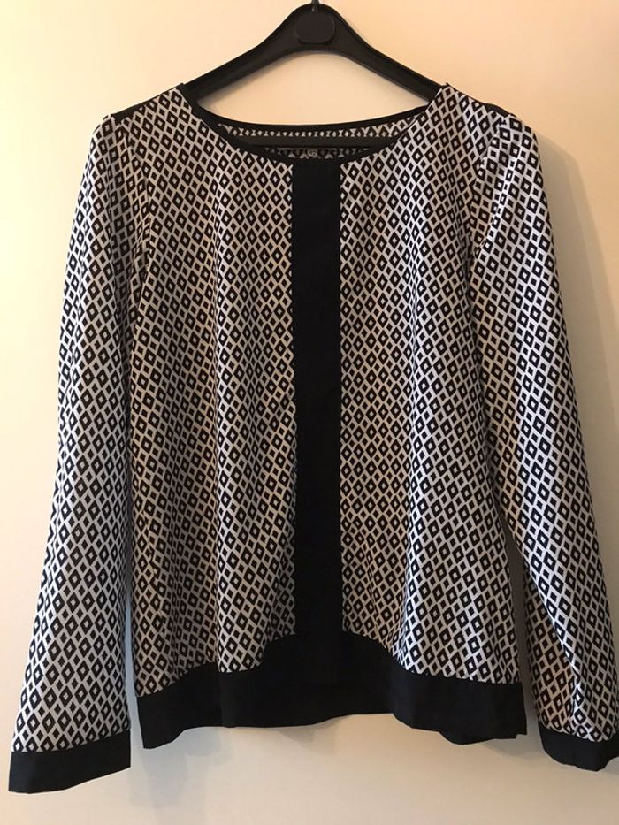 Haut à motifs