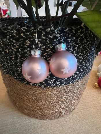 Boucles d’oreilles, boule de neige rose