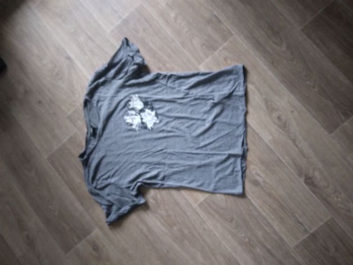 Tee-shirt gris