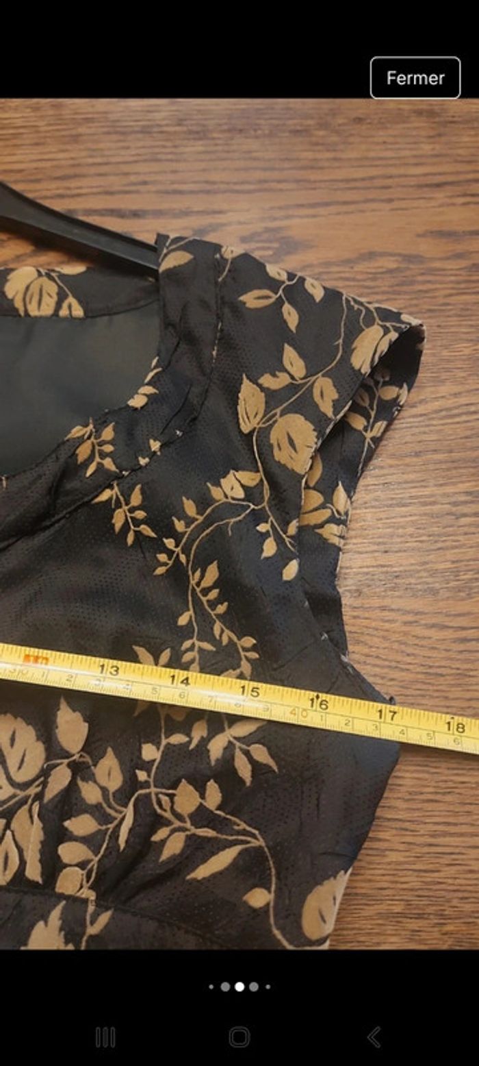 Jolie Robe Ap taille 38 fond noir dessin doré - photo numéro 8