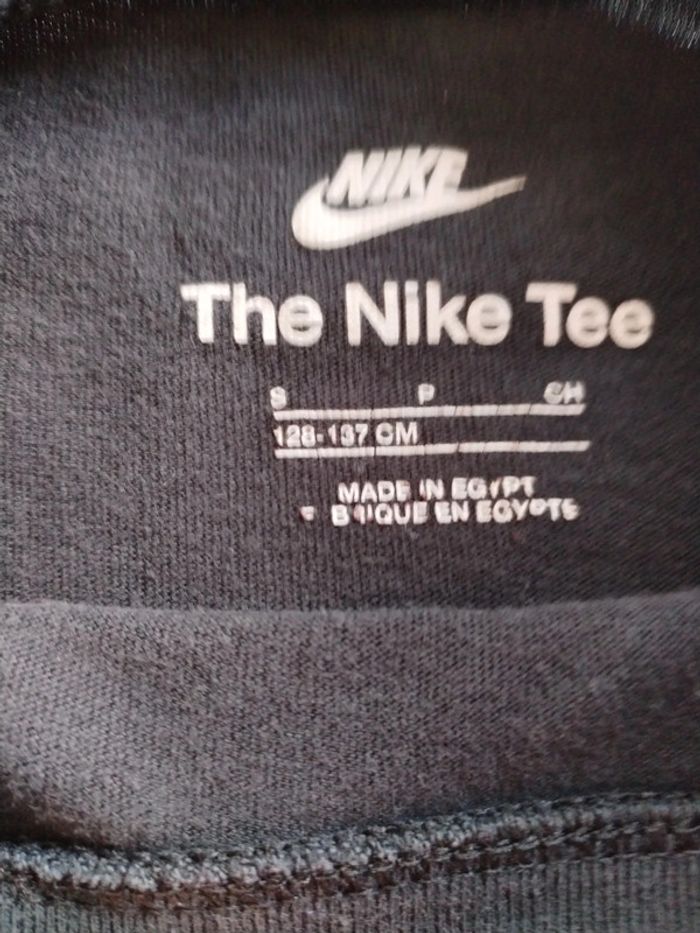 Tshirt Nike 9-10 ans - photo numéro 3