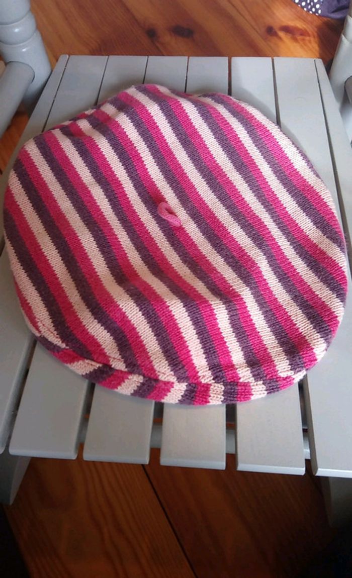 Joli béret bébé