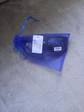 Paire de lunette de soleil  UV 400 Seeyou