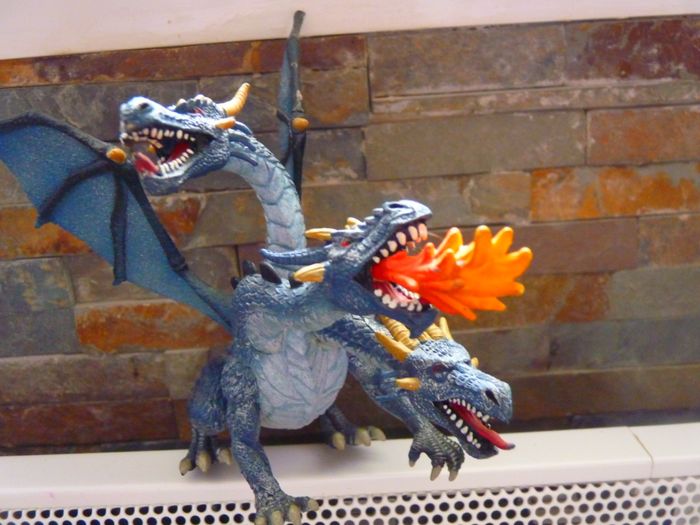 Jouet 75588 - BULLYLAND - Dragon à trois têtes bleu TBE Dragon Ball