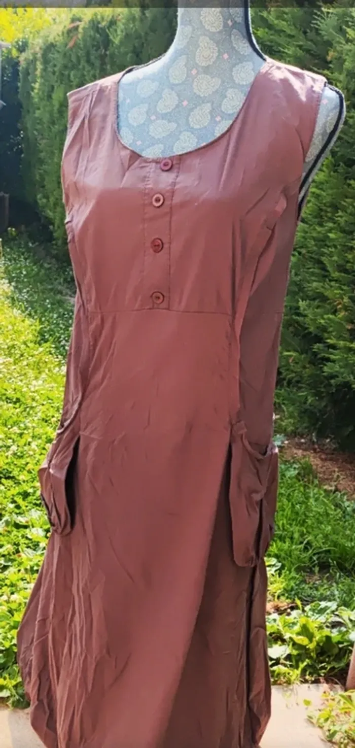 Robe bouffante bas taille 44 - photo numéro 2