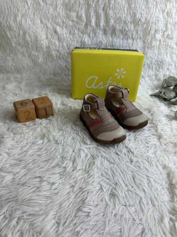 Paire de sandales Aster taille 21