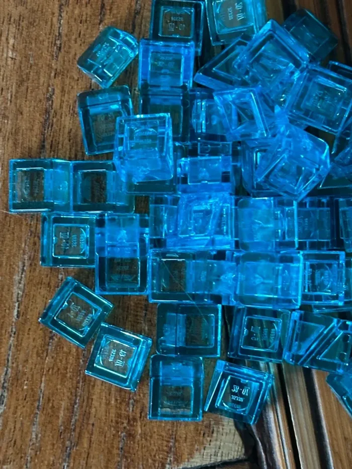 50 Lego Slope 30 1 x 1 x 2/3 ref 54200 trans Light Blue - photo numéro 2