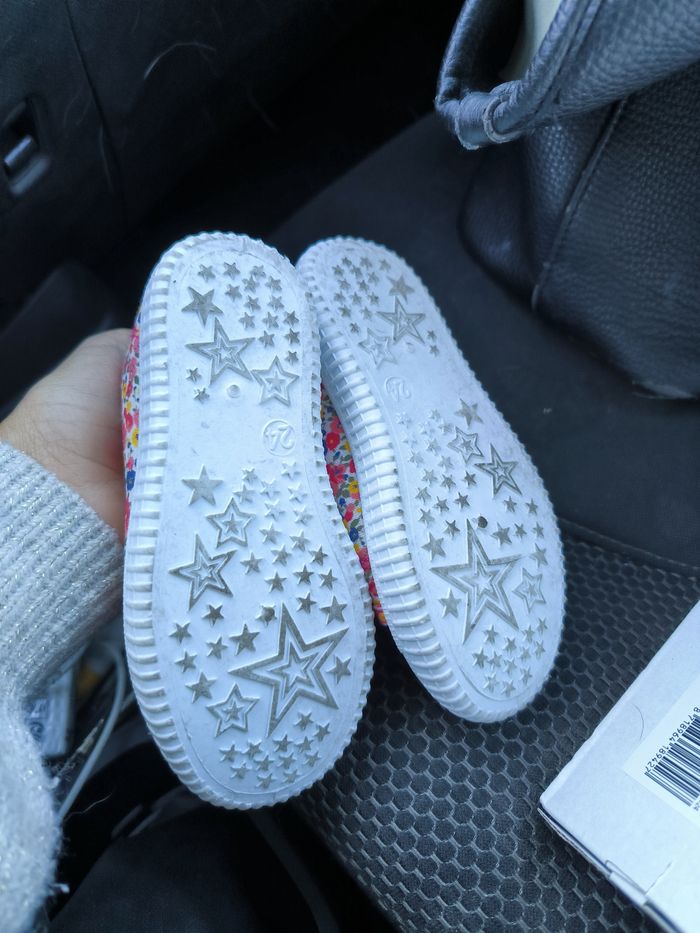 Chaussures en toile taille 24 - photo numéro 4