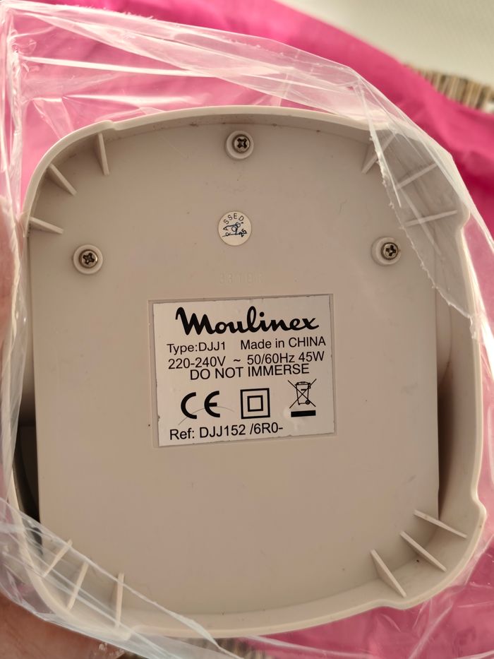 Ouvre boîte électrique murale très peu servi - photo numéro 8