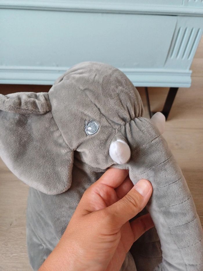 Peluche éléphant toute douce - photo numéro 2