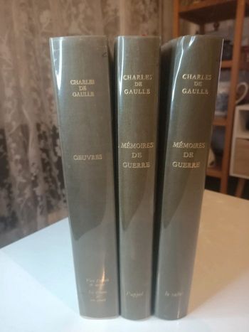 Lot de livres de Gaulle mémoires de guerre volume 1 et 3 / oeuvres volume 2