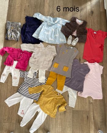 Lot de vêtement fille 6 mois