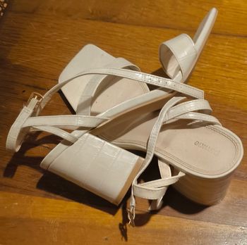 Chaussures  ouvertes à talons