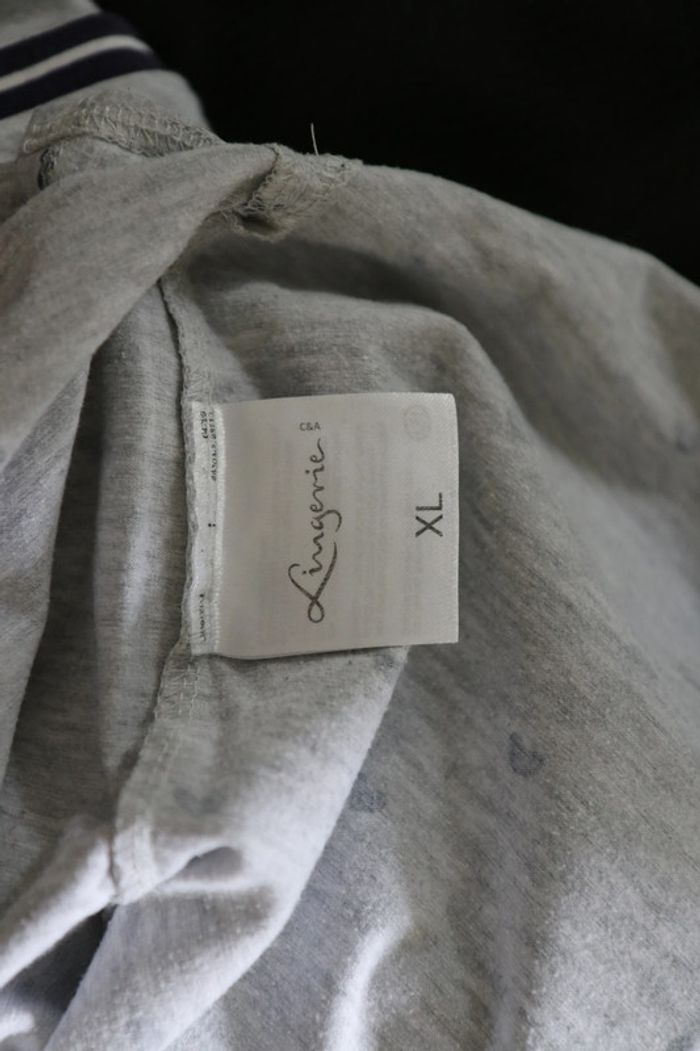 C&A haut de pyjama gris motif coeur - photo numéro 3