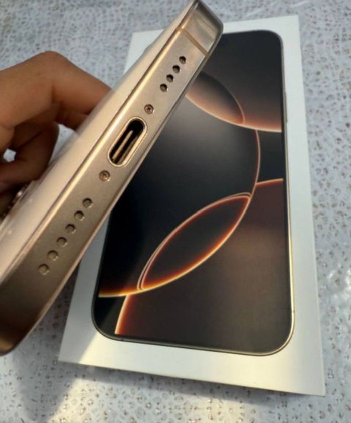 iPhone 16 pro max - photo numéro 5