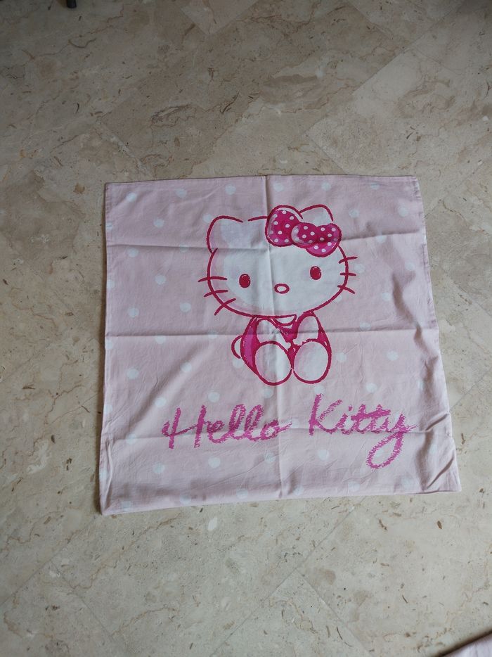 Housse de couette et sa taie Hello Kitty - photo numéro 3