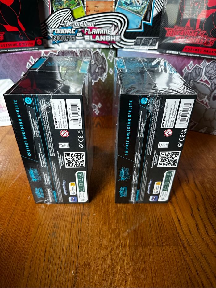 Pokémon ETB foudre noire - photo numéro 5