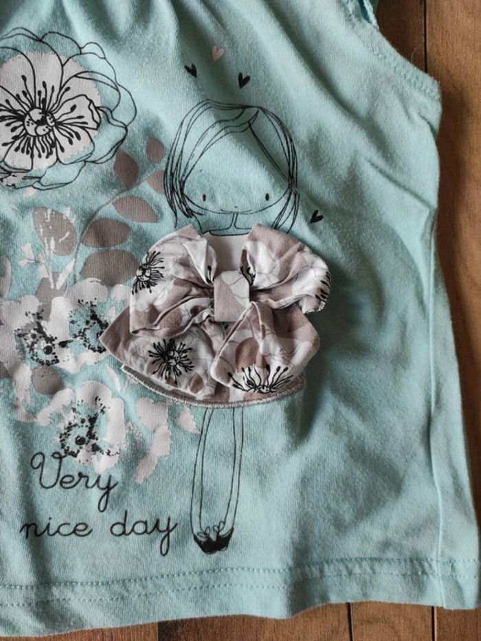 Tee-shirt 3 ans en TBE - photo numéro 2