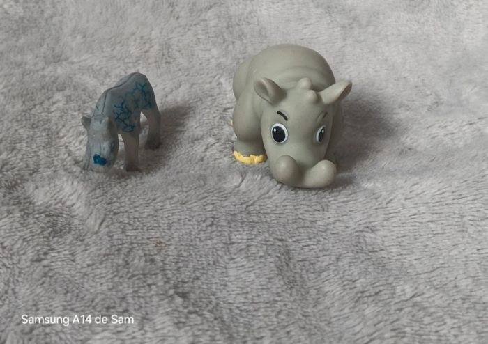 Lot de 2 figurine rhinocéros - photo numéro 2