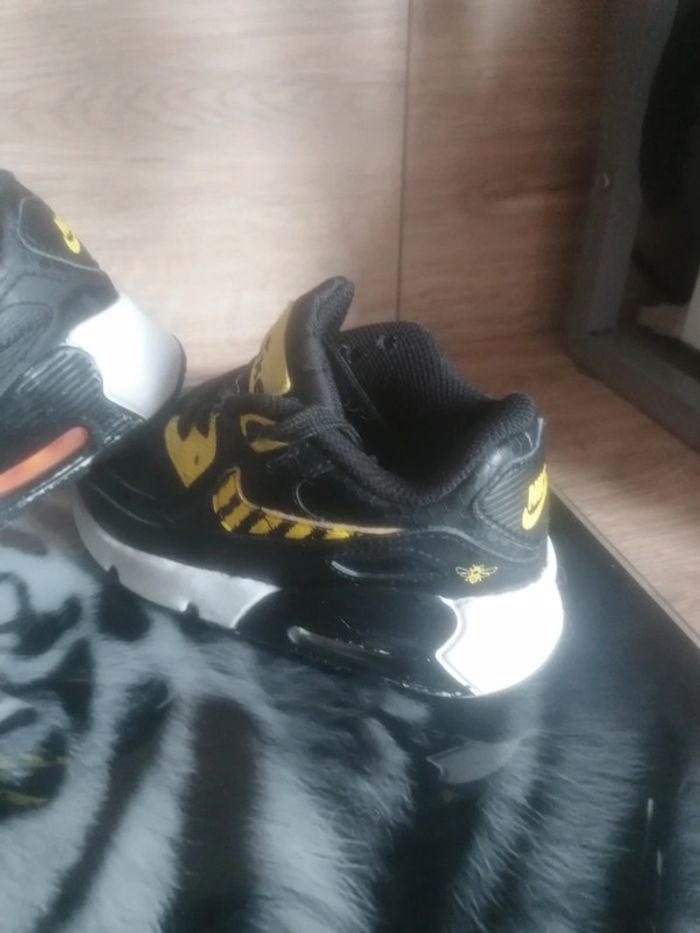 Basket Nike édition limite - photo numéro 3