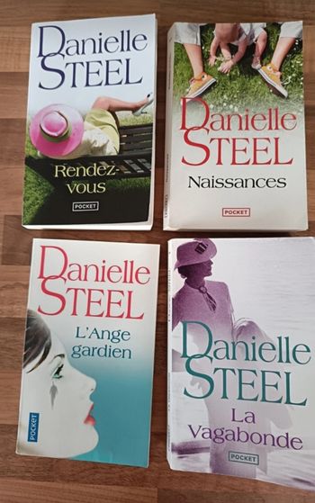 Lot 4 livres Danielle Steel
