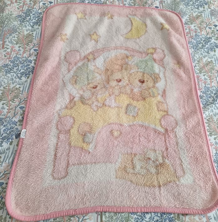 Couverture bébé 80x110 en très bon état - photo numéro 2