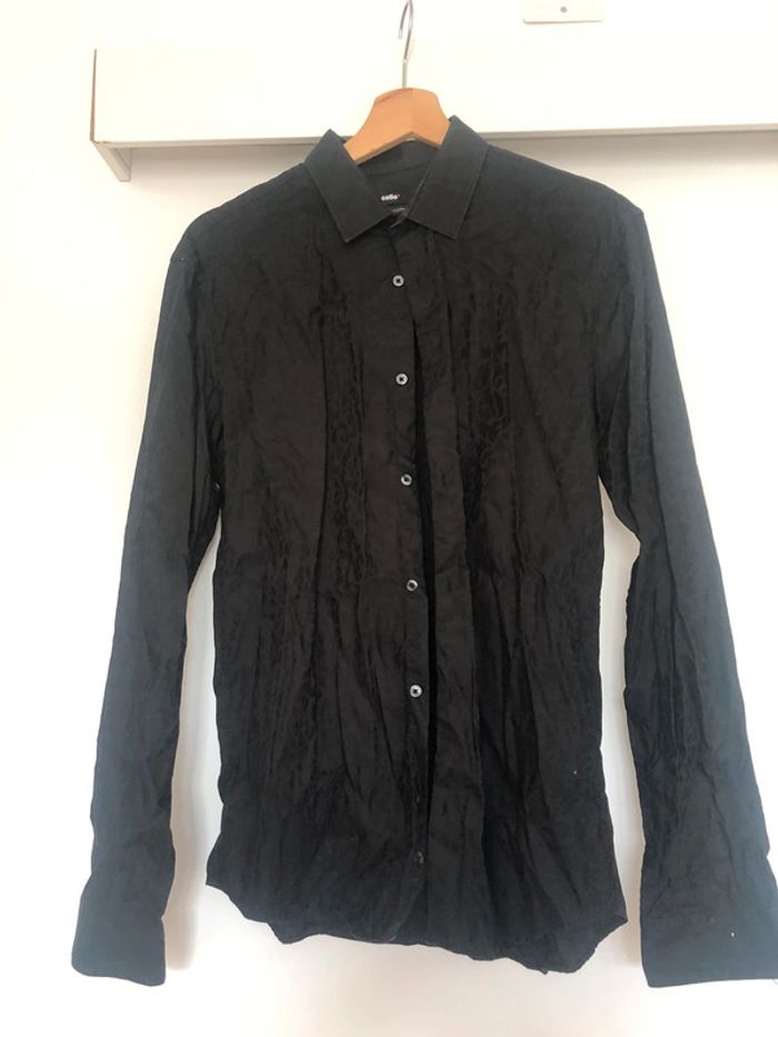 Chemise noir avec un motif