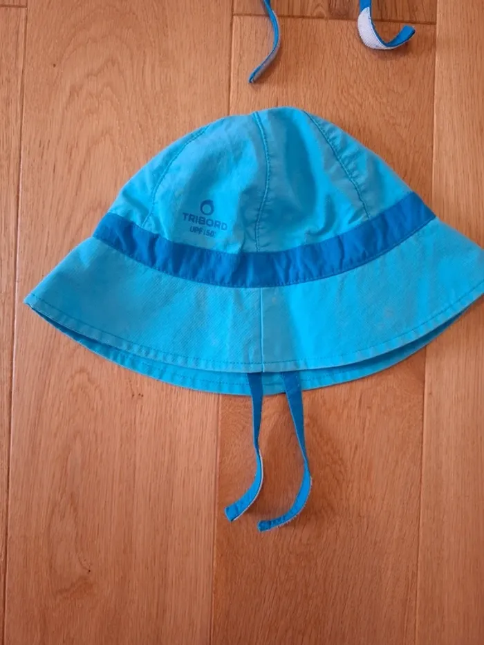 Lot 2 chapeaux Bob 18/24 mois - Très bon état - photo numéro 2