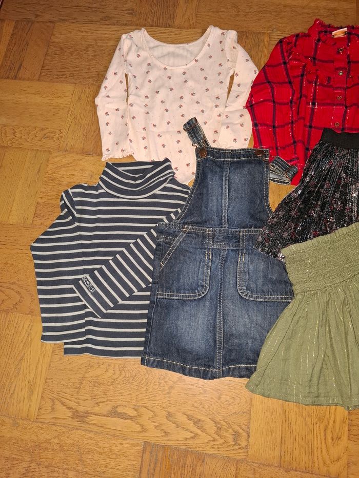 Lot de vêtements fille - photo numéro 2